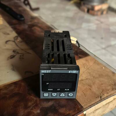 可维修正品英国温控器温控仪p6100 机柜拆下来议价