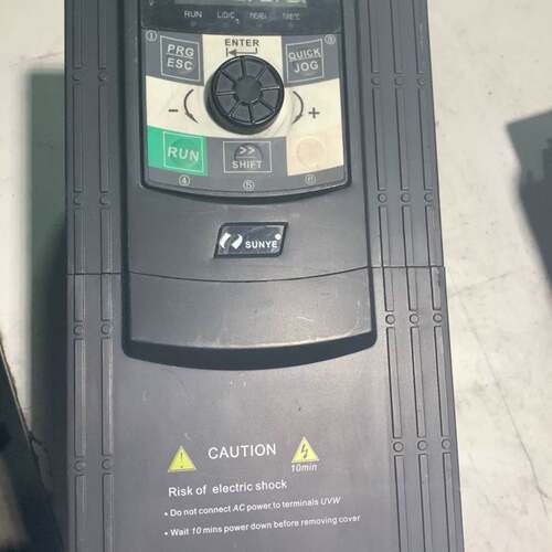 可维修日业变频器CM530H-4T5R5GB/7R5PB 议价