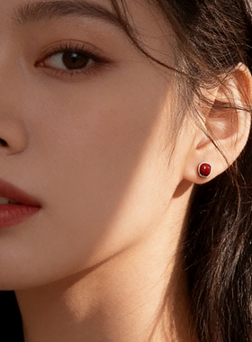 S925纯银红豆耳钉女小众设计感高级感气质红色耳饰2026年新款爆款