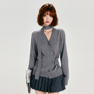 新款 女秋季 设计感慵懒简约百搭上衣 V领针织衫 Girlyhalo不规则开衫