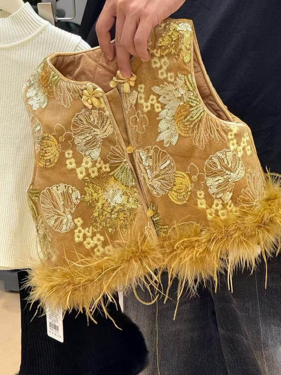 女童新中式马甲冬2025女宝毛毛马褂背心刺绣年服夹棉亮片盘扣背心,童装/婴儿装/亲子装,连衣裙,淘宝优惠券,粉丝福利购,淘宝优惠卷