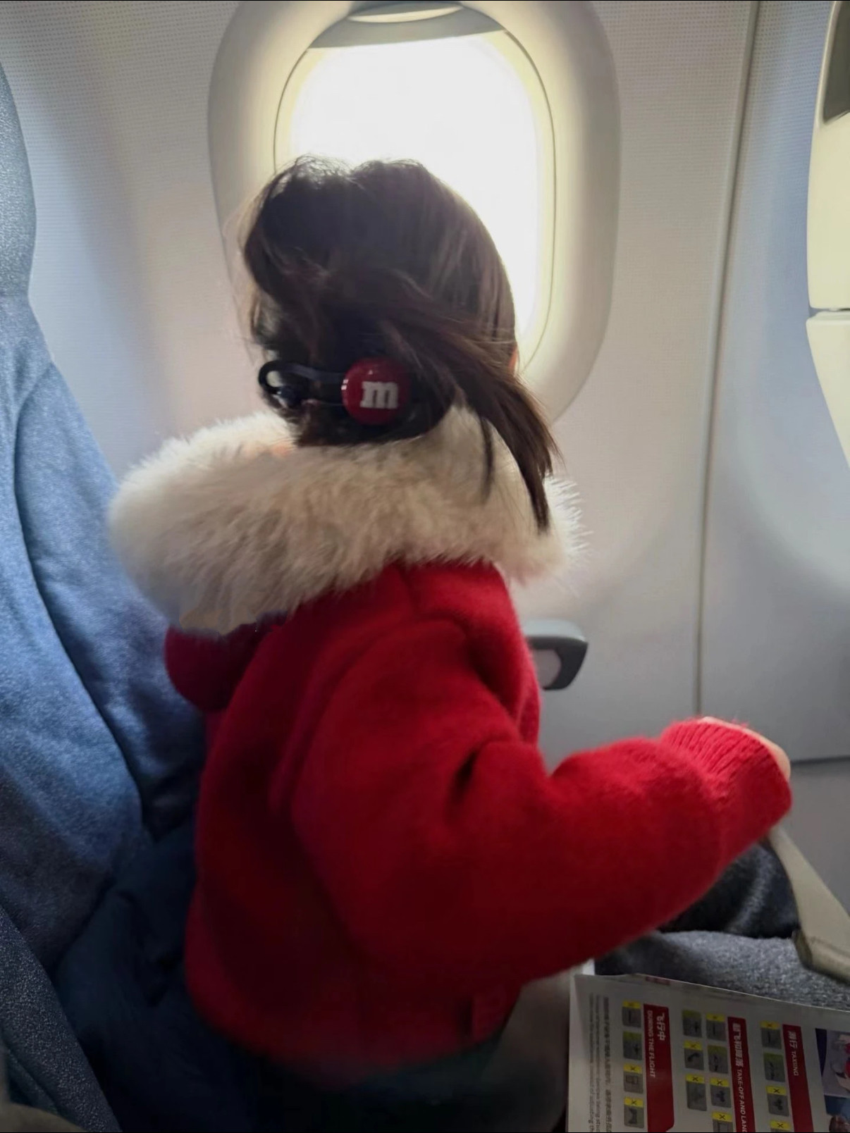 女童红色大毛领毛衣2025女孩韩系针织上衣驼毛领连帽毛衣开衫外套