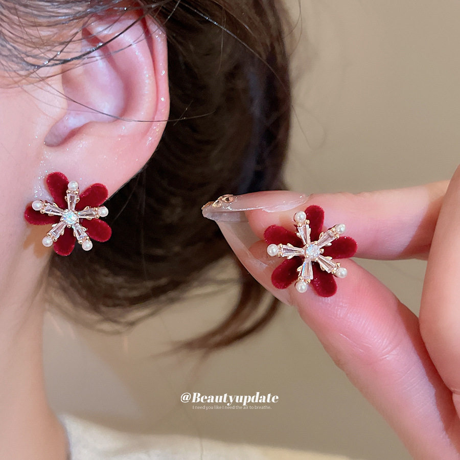 银针植绒锆石花朵珍珠耳钉精致优雅轻奢高级感耳环设计感小众耳饰,饰品/流行首饰/时尚饰品新,耳钉,淘宝优惠券,粉丝福利购,淘宝优惠卷