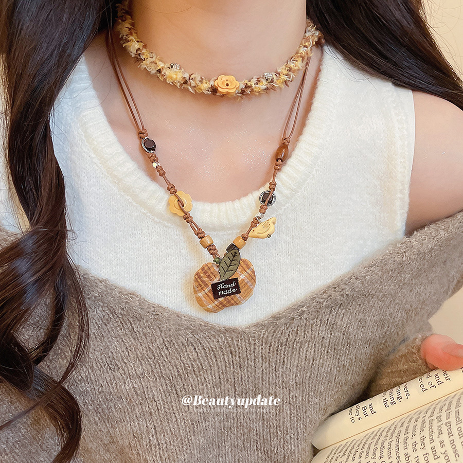 毛线绳木头小鸟苹果吊坠项链小众独特设计感锁骨链2025新款毛衣链