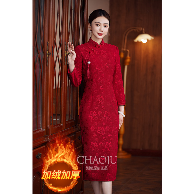 大码旗袍冬季加绒加厚红色2024新款喜婆婆婚宴装高端年轻款妈妈
