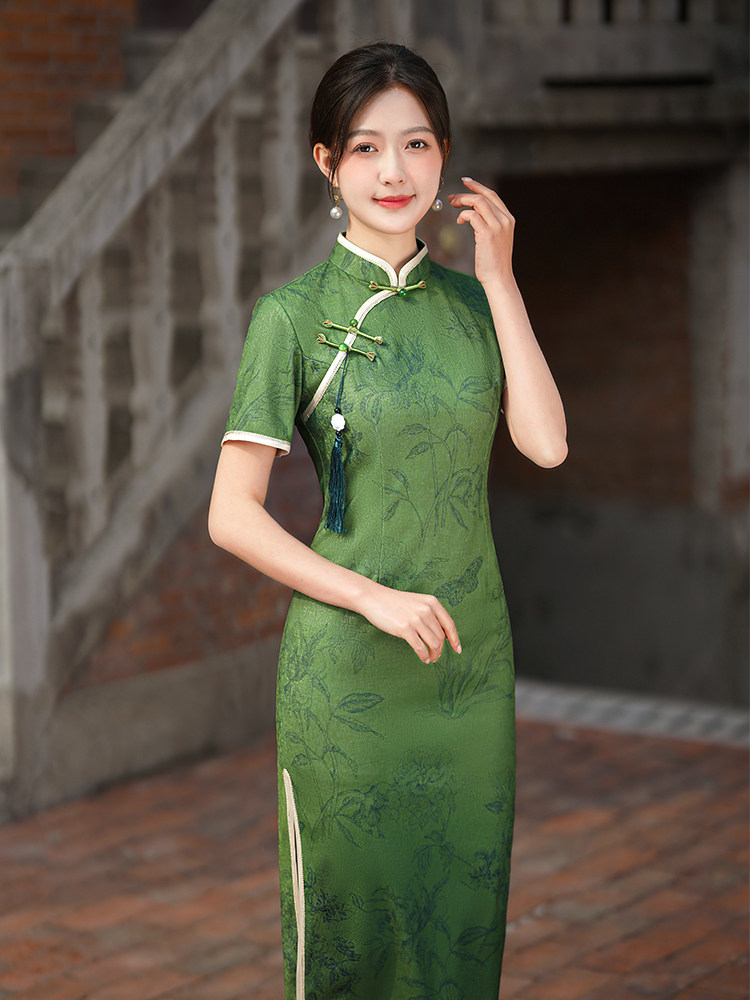 치파오 2024 새로운 고급 녹색 강남 스타일의 아름답고 개선된 어린 소녀의 새로운 중국 스타일은 매일 입을 수 있습니다