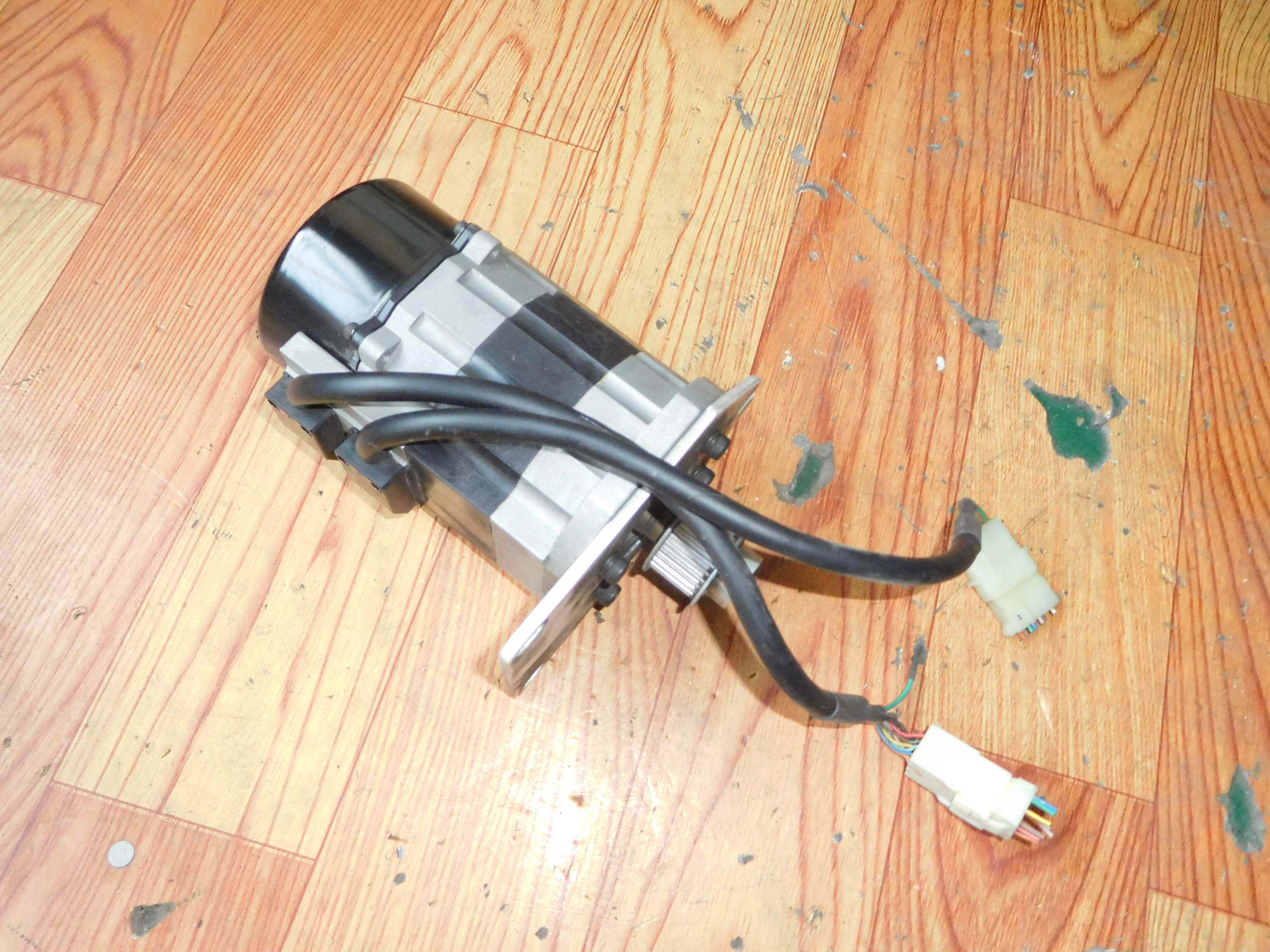 二手拆机件 日本 sankyo 电机 h27lk52 实物图