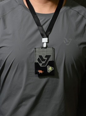 VER-02 「 戴 」 便携式证件卡套模块系统 牛马牌底座