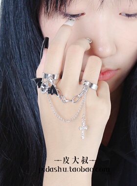 黑色甜酷恶魔翅膀十字架戒指