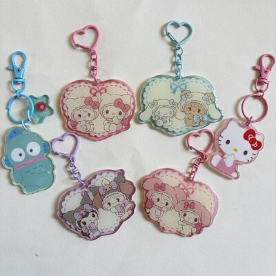 日单 可爱卡通玉桂狗美乐蒂玉桂狗HelloKitty 亚克力钥匙扣挂饰
