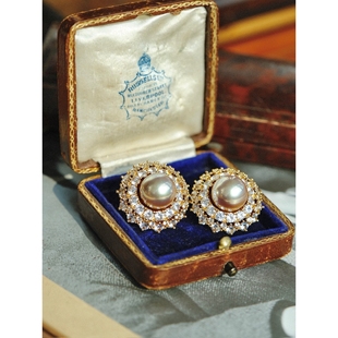 《马德里王宫》奶油金马贝珠耳饰精致复古满镶锆石华丽宫廷风耳环