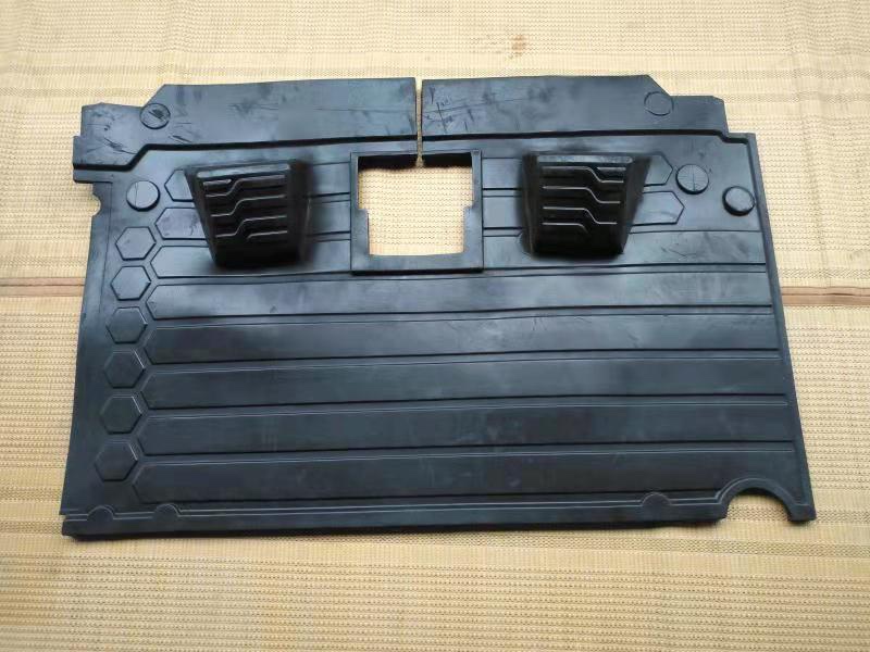 挖掘机卡特E303 303.5 305 305.5 306 307E2驾驶室地板胶橡胶脚垫