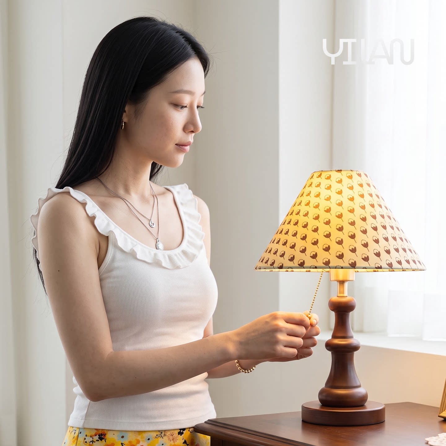 设计师中古风实木台灯2026床头灯氛围灯新款调光卧室客厅温馨雅致