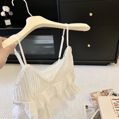 实拍叠层荷叶边V领抹胸吊带上衣女薄纱镂空蕾丝压褶拼接短款背心
