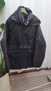 雪丹枝撤柜羽绒服