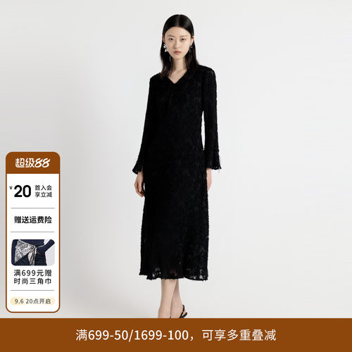 耀石黑V领长袖连衣裙