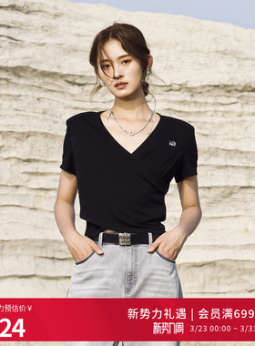 婉甸2025夏季新品黑色坑条针织短袖T恤V领修身款1242T18RS3