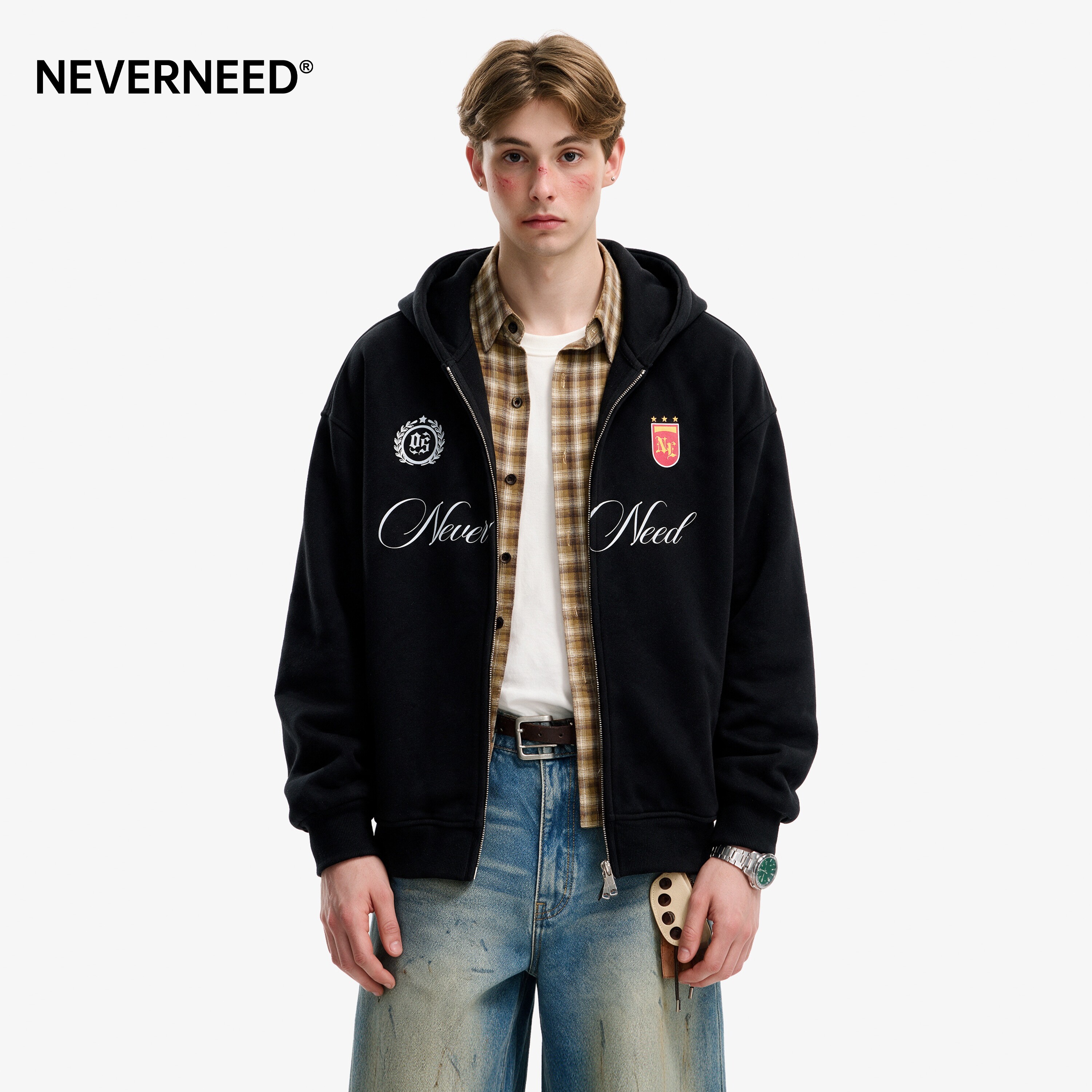 NEVERNEED字母印花连帽卫衣男女图片