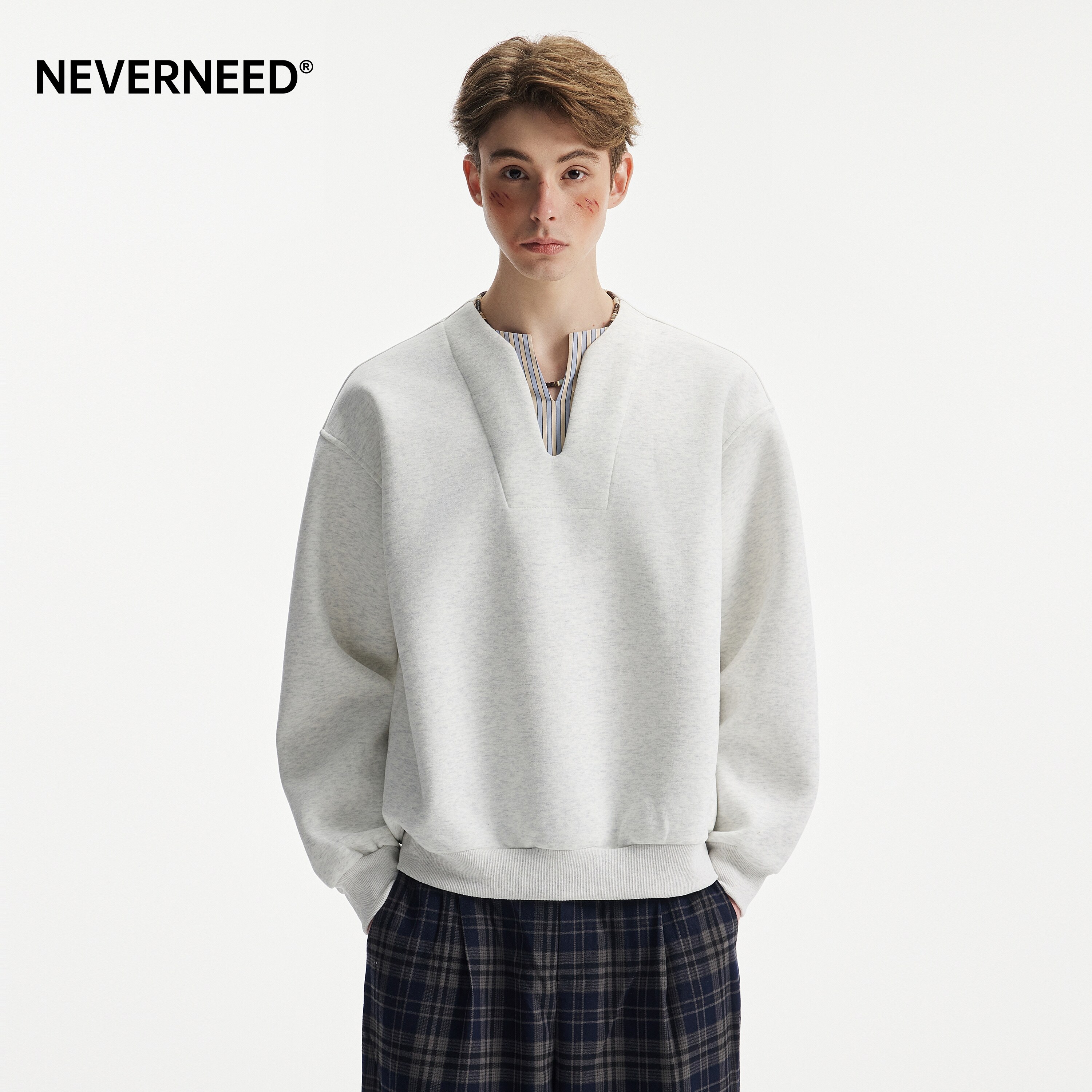 NEVERNEED重磅假两件V领卫衣男图片