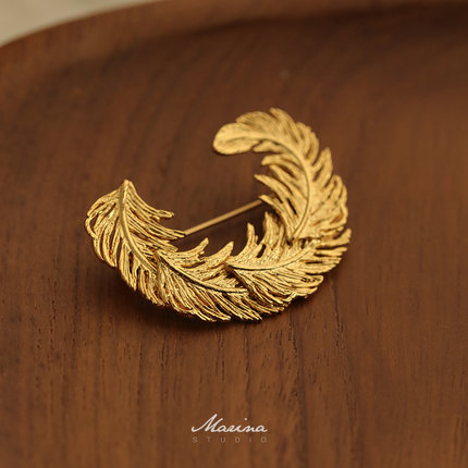 法式vintage立体羽毛胸针秋冬高级设计感小众毛衣大衣胸花别针女