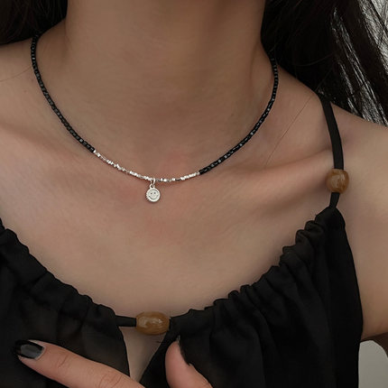 小众笑脸黑晶石碎银子项链 s925纯银复古天然石串珠女ins设计感
