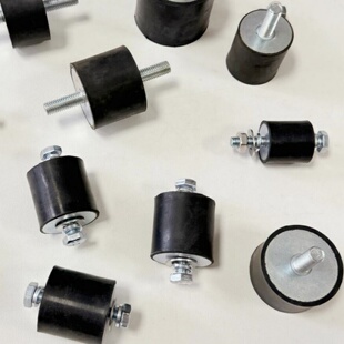 一ABG福格勒找平踏板熨平板减震块橡胶垫墩 三 摊铺机减震块 徐工