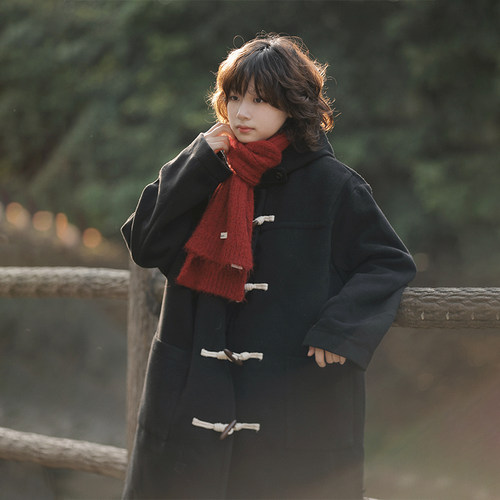 阿于呆中长款牛角扣毛衣大衣保暖