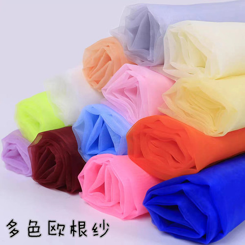 绸缎布料搭配装饰透明薄纱