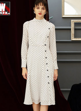 衣阁里拉2021秋季新款白色黑波点长袖修身显瘦气质淑女连衣裙长款
