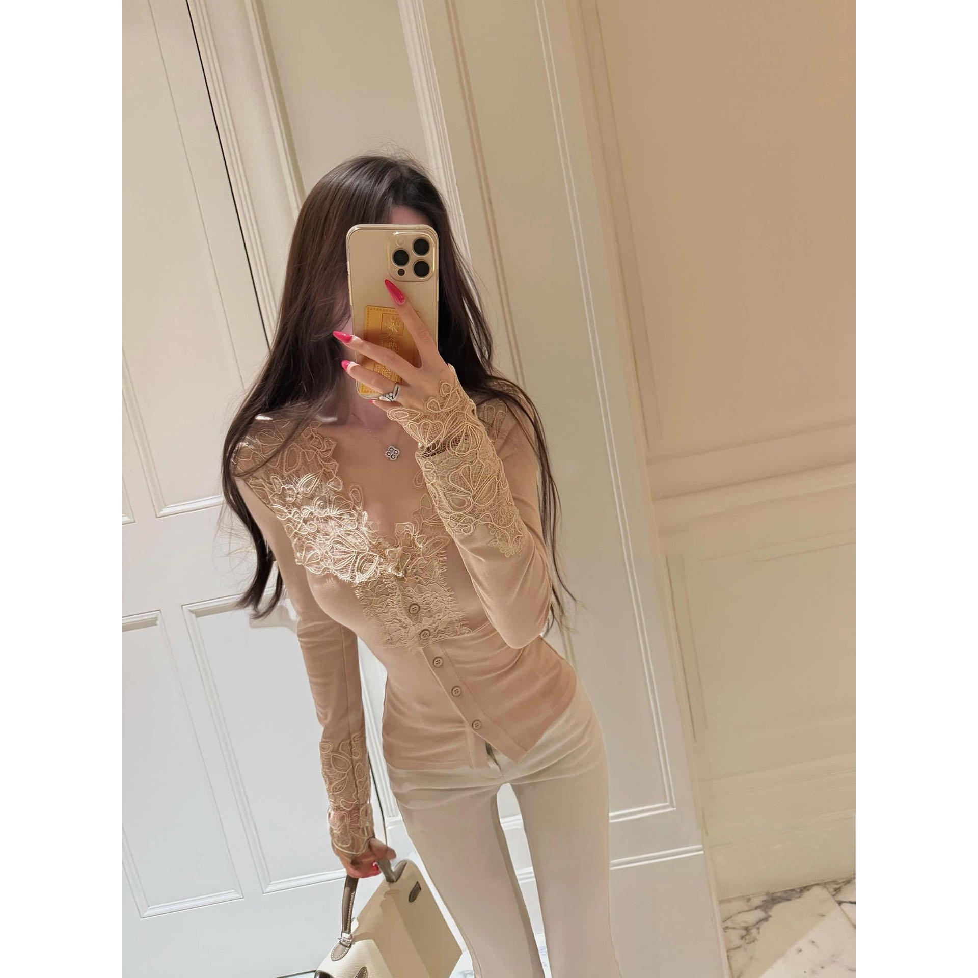 纯欲风蕾丝V领针织开衫