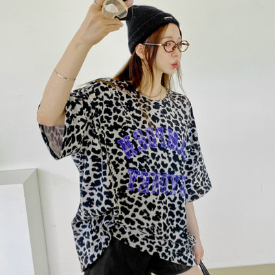 时尚起义字母豹纹棉质短袖T恤