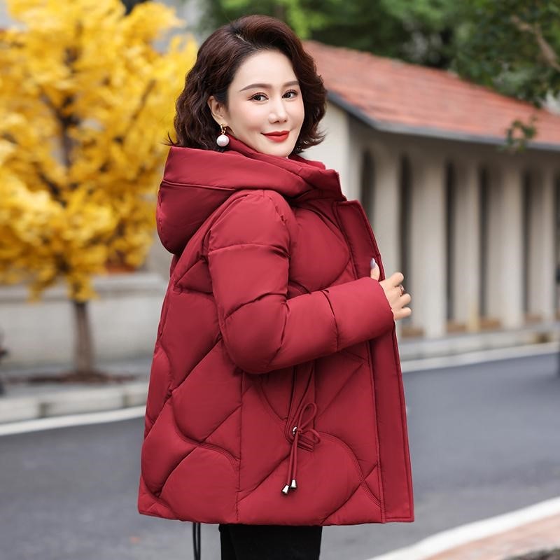 妈妈羽绒服加厚2025冬季新款气质中老年时尚洋气白鸭绒大码外套潮