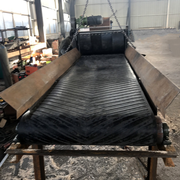 灌木锯末粉碎机 香菇菌棒料破碎设备 移动式园林树枝机