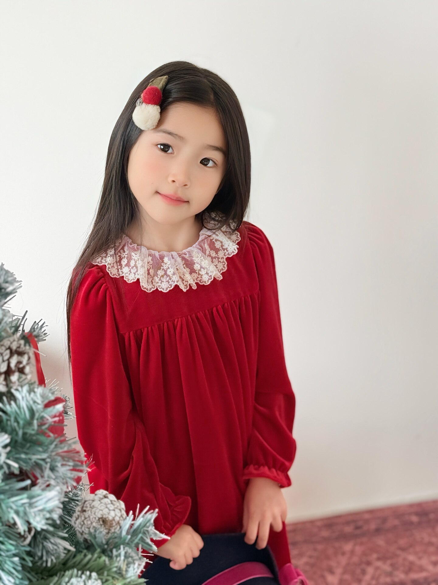 儿童秋冬礼服裙女童法式赫本风气质蕾丝花边红色丝绒连衣裙
