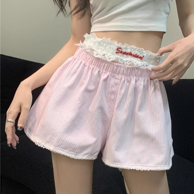 好有小心机设计感的蕾丝刺绣打底裤！！搭配低腰牛仔裤也chao绝！