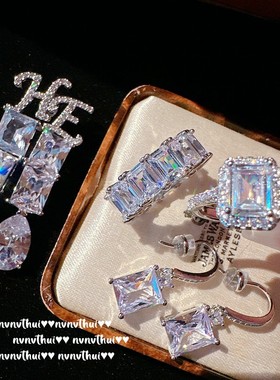 阿斯切工气质水灵简约百搭戒指 法拉赫方糖锆石18K镀金通勤耳环女