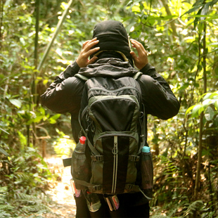 40升户外露营双肩登山包徒步旅行背包防泼水 德毅营 战术双肩背包