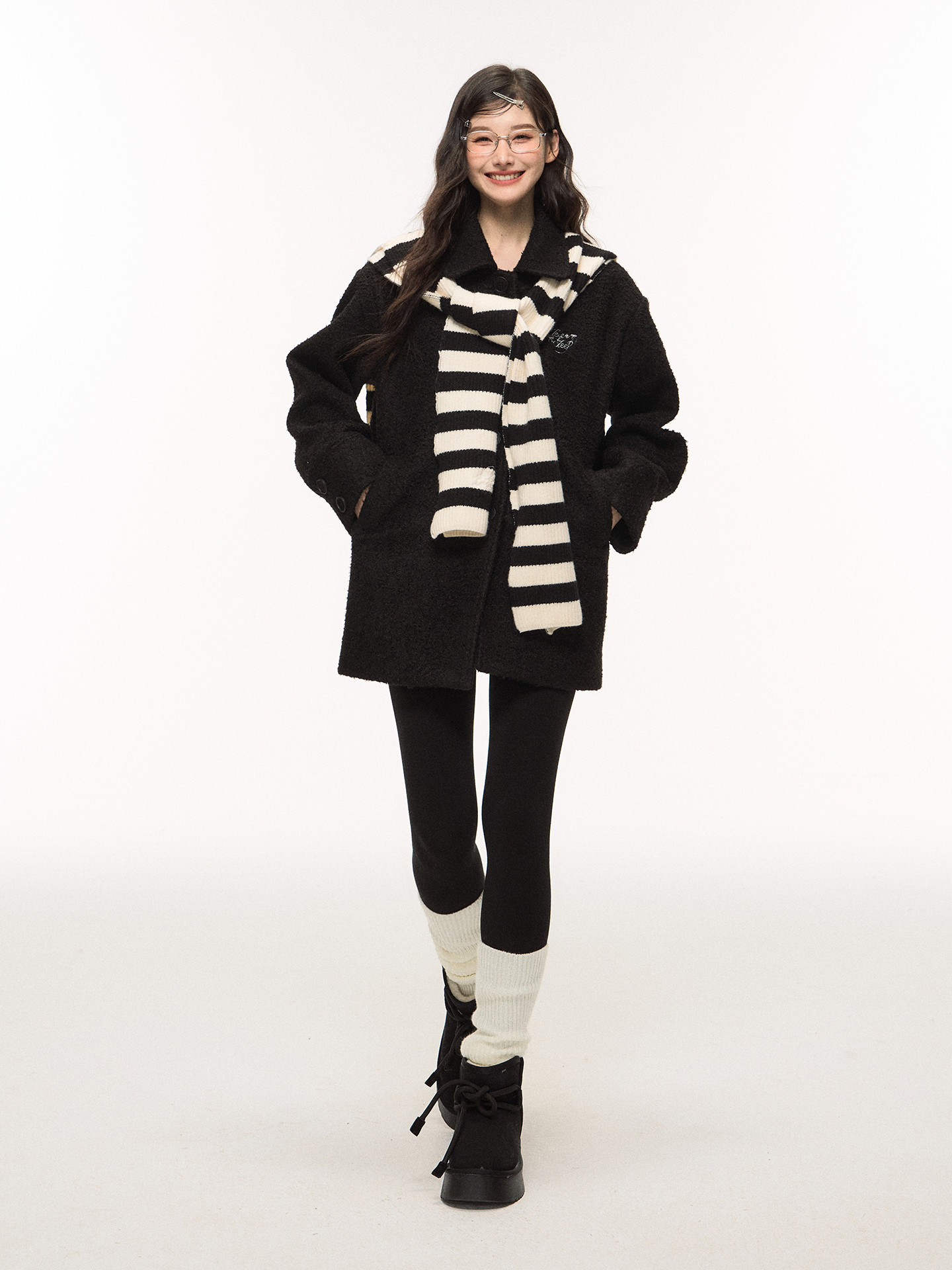 Autumn and Winter Black Woolen Coat for Women, Korean Style, Thickened and Warm Long-Sleeved Top