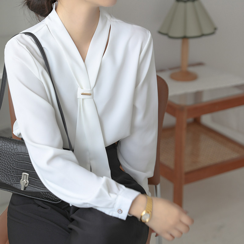 领带白衬衫女设计感小众2020秋季长袖法式心机飘带职业雪纺上衣