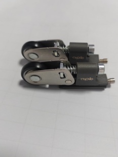 欧派克完美系统五金防跳轮防摆轮吊趟上防摆轮防跑偏弹跳轮