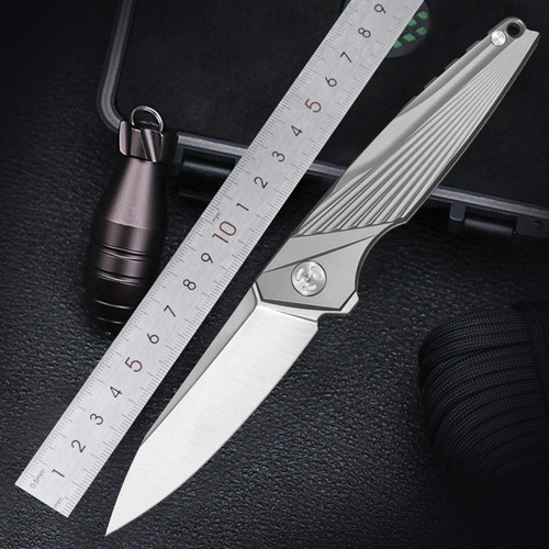 折叠钛合金不锈钢锋利多功能刀