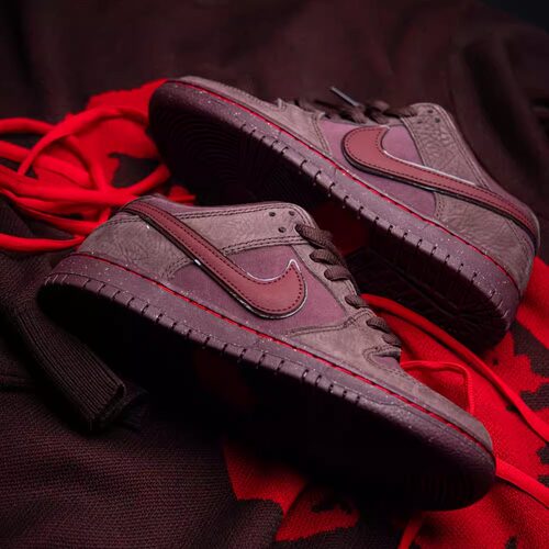 Nike耐克SB情人节限定酒红色板鞋