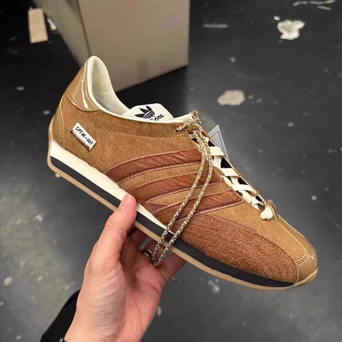 Song For The Mute x adidas Country OG联名款低帮男女休闲鞋