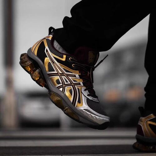 ASICS亚瑟士功能耐磨运动跑步鞋