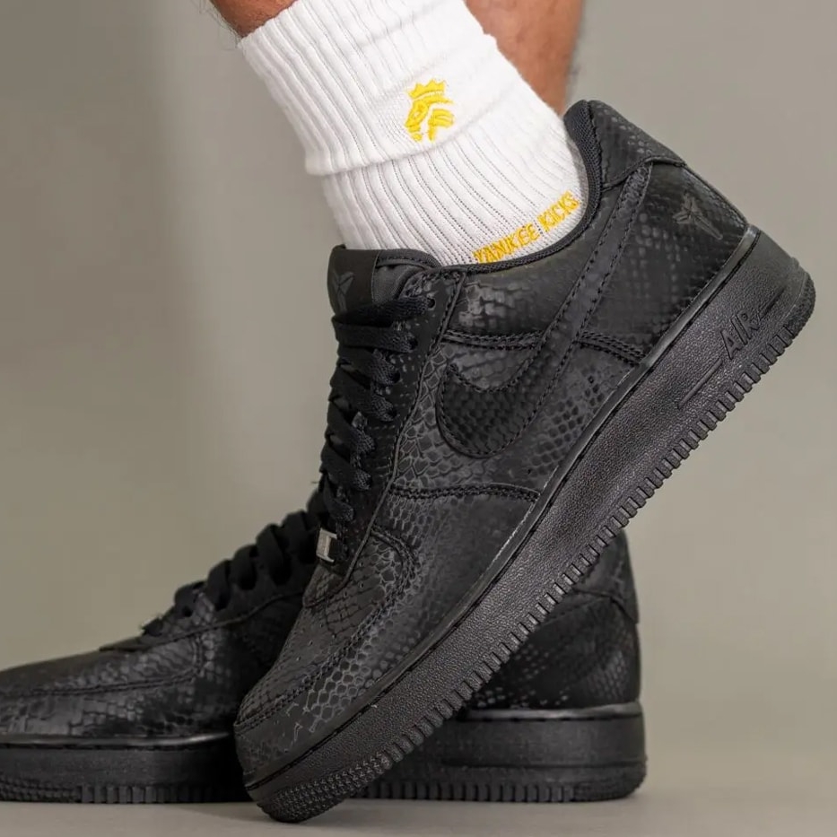 Nike耐克黑曼巴空军一号板鞋男女