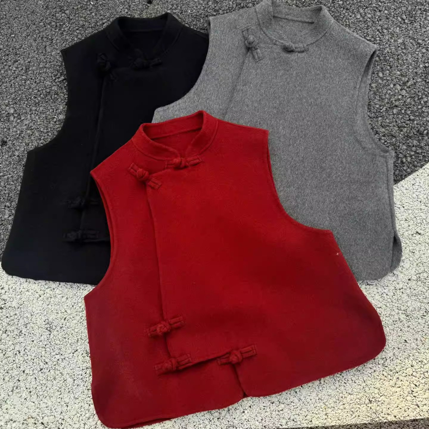 新中式盘扣立领马甲女修身短款国风百搭马夹通勤叠穿无袖背心,女装/女士精品,马夹,淘宝优惠券,粉丝福利购,淘宝优惠卷