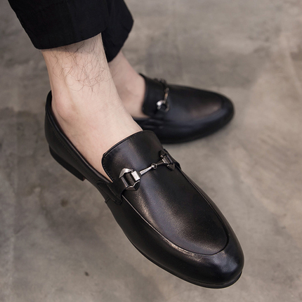 2026 Summer New Style British Men's Casual Leather Shoes Pointed Toe Slip-On Korean Style Lazy Loafers Hairstylist Trendy Shoes