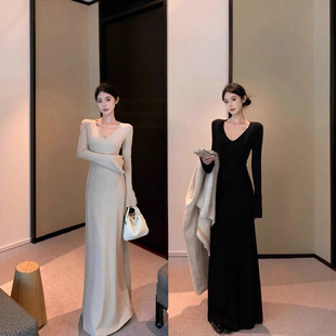 念卿雅杏色V领针织长袖 a字裙打底毛衣 连衣裙女秋冬大衣内搭修身