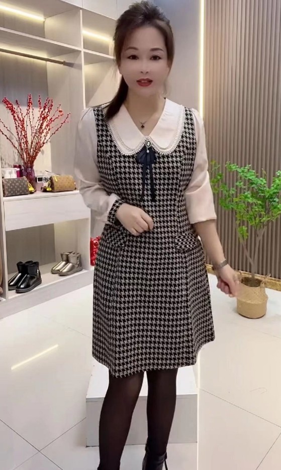 时尚蝴蝶结小香风千鸟格连衣裙