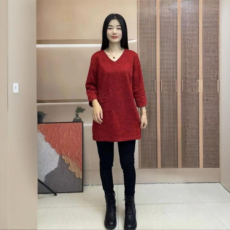 九分袖v领盘扣大版衫女宽松遮肚显瘦时尚减龄中长款t恤衫2024秋季